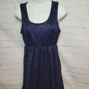 ‎Women's Lace Sleeveless Dress Small